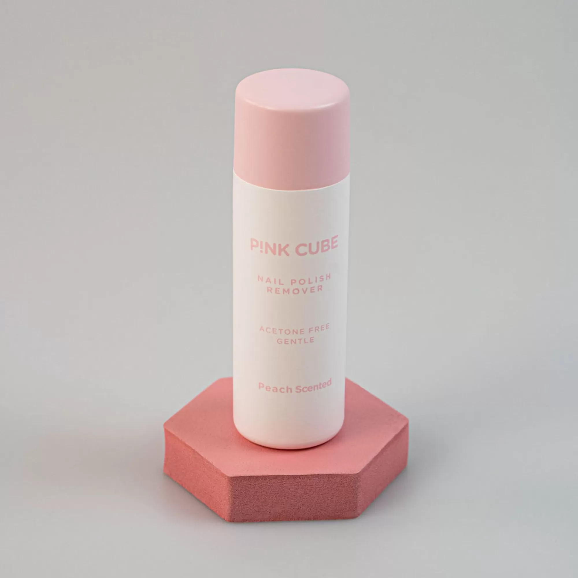 MINISO Make Up-Nail Polish Remover - Pink Cube (Peach Scented)