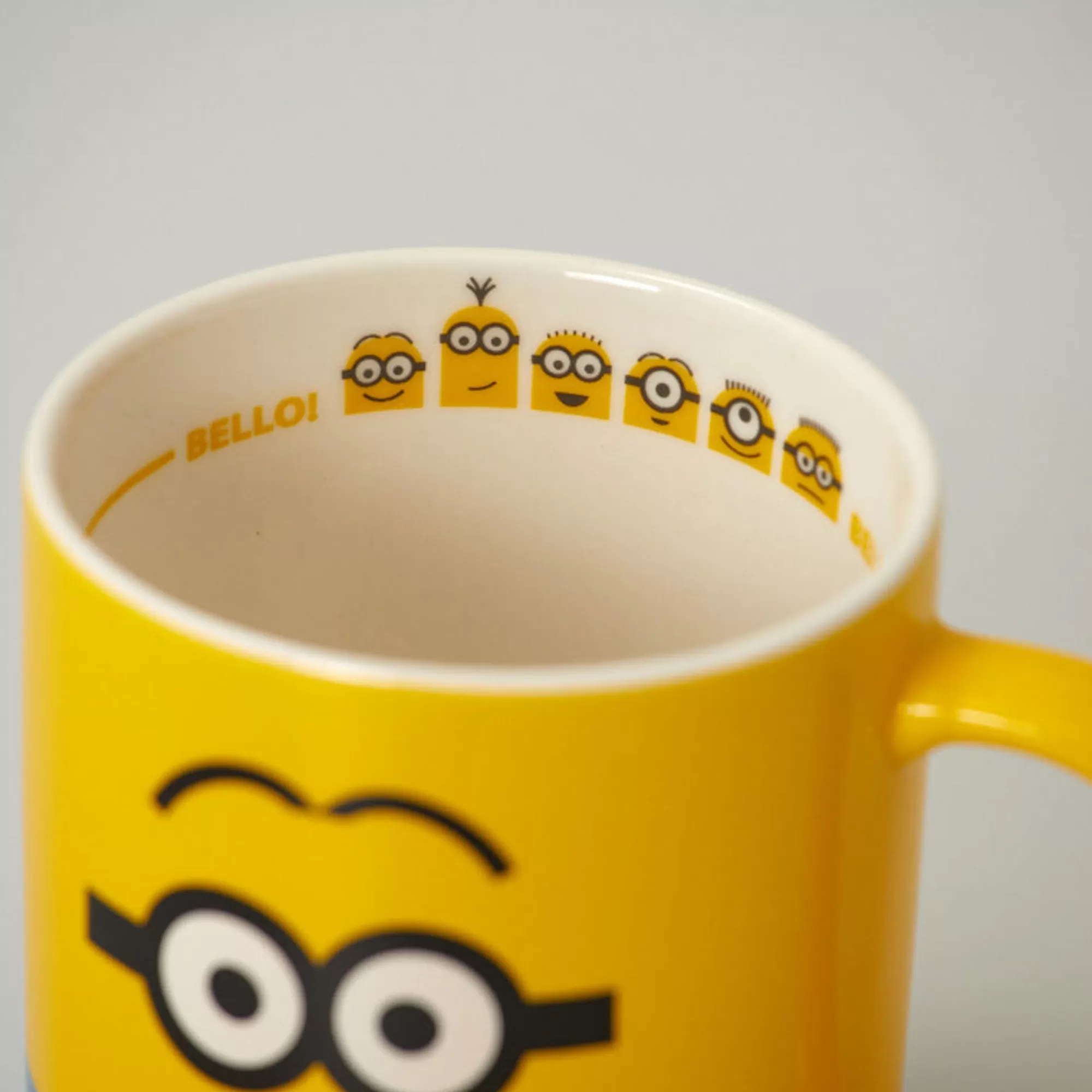 MINISO Storage Box & Organizer-Tazza In Ceramica - Minions (430Ml)